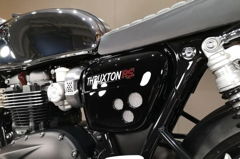 ThruxtonRS006